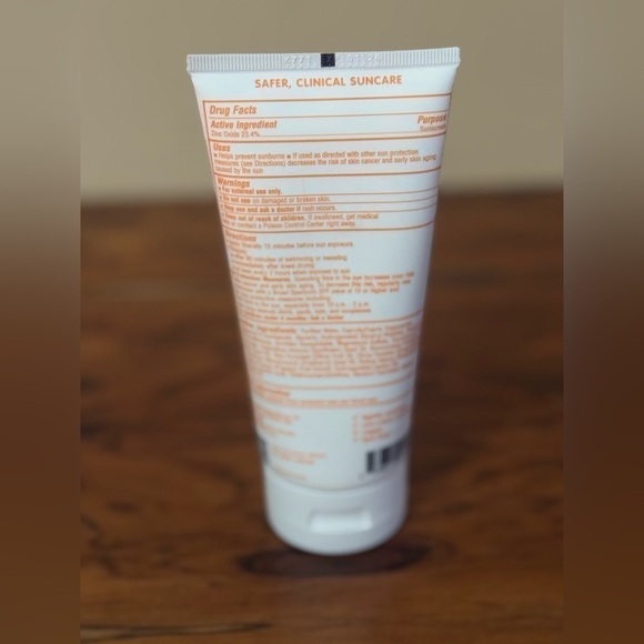 NEW Large thinkbaby Mineral Sunscreen Lotion SPF 50 - 6 fl oz - Picture 7 of 13